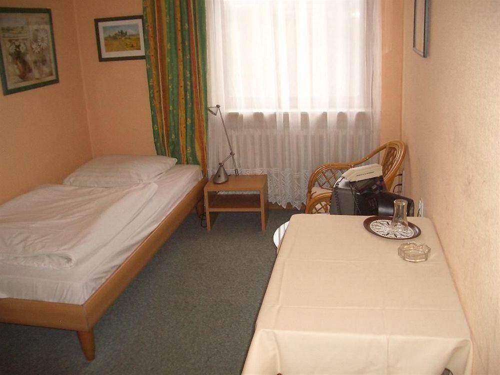 Hotel Faehrhaus Saarbruecken Exterior photo